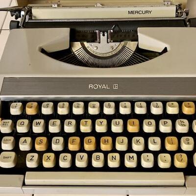 LOT 83 Vintage Royal Portable Typewriter