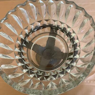 lLOT 87 ANTIQUE Quadruple Plate Glass Metal Compote
