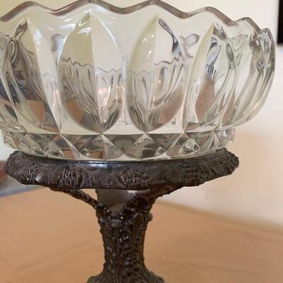 lLOT 87 ANTIQUE Quadruple Plate Glass Metal Compote