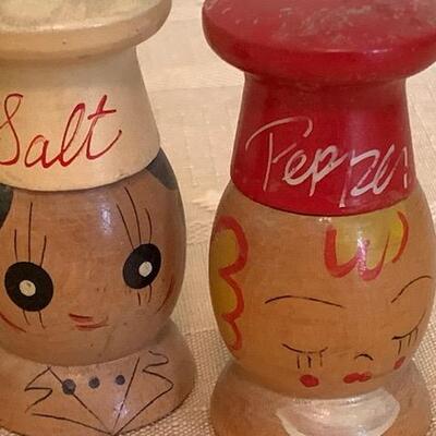 LOT 95 Group Wood Salt & Peppers Tooth Pick Mexico