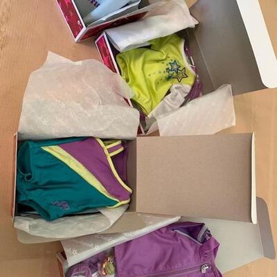 LOT 102 American Girl McKenna Performance Set 4 Accessories