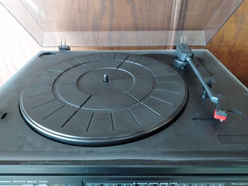 LOT 75 PANASONIC STEREO AM/FM CASSETTE TAPE TURNTABLE & SPEAKERS |  EstateSales.org