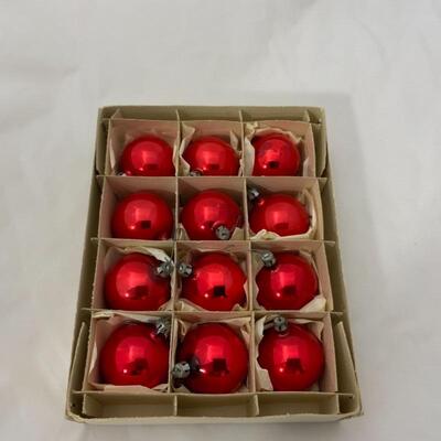 (21) Vintage | Three Boxes Christmas Ornaments