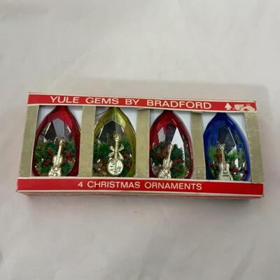 (22) Vintage | Shiny Brite & Bradford Ornaments