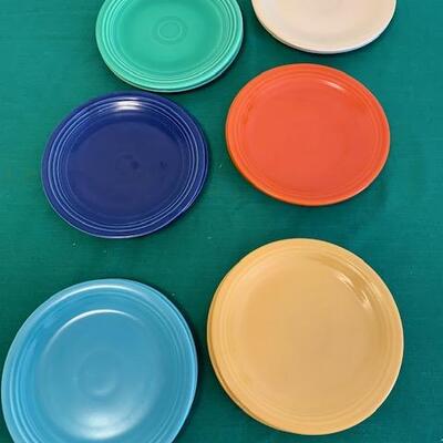 LOT 115 Vintage Fiesta Ware 11 Dinner Plates 9.5".