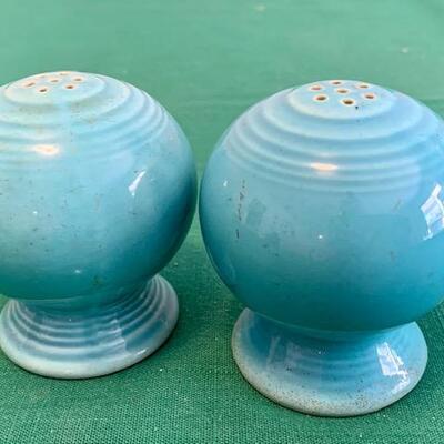 LOT 123 Vintage Fiesta Ware Turquoise Ball Salt & Pepper Shakers