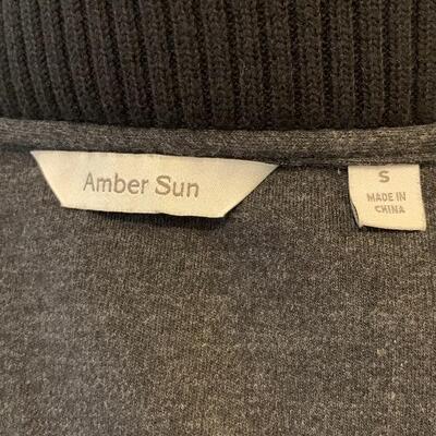 LOT 127 LADIES ZIP FRONT SWEATER AMBER SUN NORDSTRUM TAGS