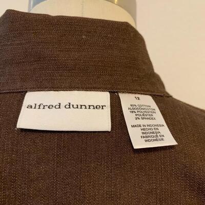 LOT 130 ALFRED DUNNER JACKET FLORAL EMBROIDERY