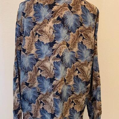 LOT 135 LADIES 2 pc Set SILK BLOUSE & JACKET