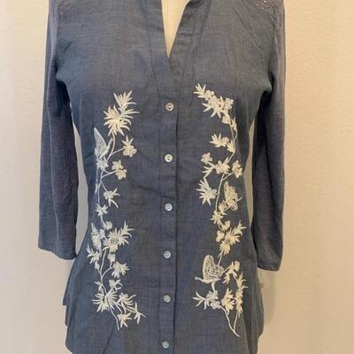 LOT 136 LAUREN CONRAD TOP LACE SHOULDERS