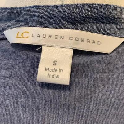 LOT 136 LAUREN CONRAD TOP LACE SHOULDERS