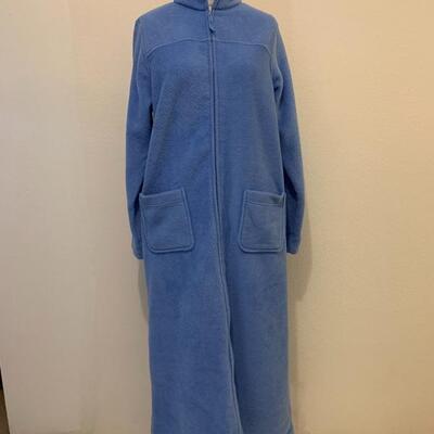 LOT 141 LL BEAN WINTER FLEECE ROBE NWT