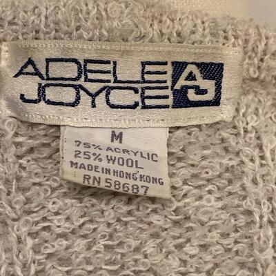 LOT 145 VINTAGE SWEATER FOUR POCKETS