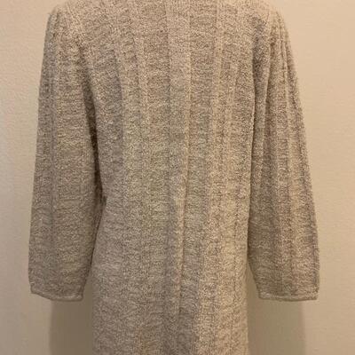 LOT 145 VINTAGE SWEATER FOUR POCKETS