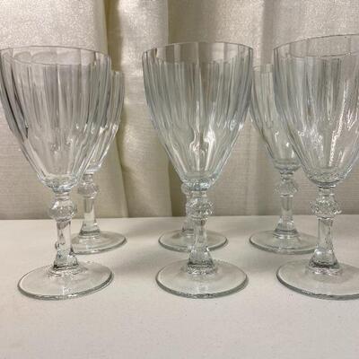 Lot# 132 Crystal Stemmed Wine Glasses Set of 6