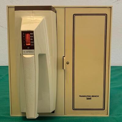 LOT 149 Vintage Hamilton Beach Mixmaster Hand Mixer 1970s