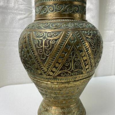 Lot# 144 s Beautifully Crafted Brass vase 
