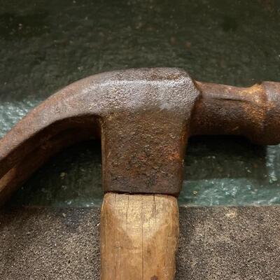 Lot# 155 s Vintage Hammers Craftsman Bricklayer unbranded Claw hammer