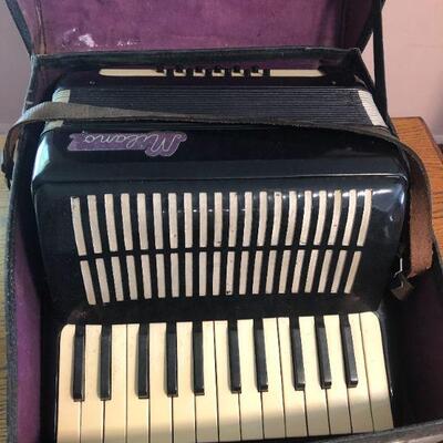 Italian Made 8139 Milano Accordion with Case - Working