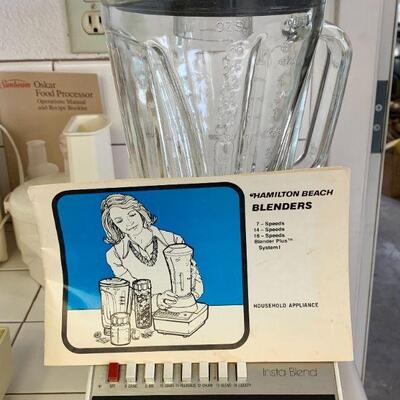 LOT 165 VINTAGE HAMILTON BEACH BLENDER