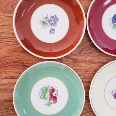 Lot 710: Antique "Old Ivory" Syracuse China Plates (6)