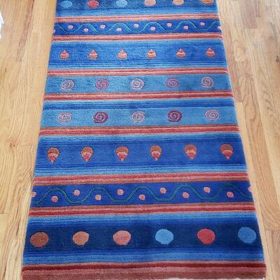 LOT 711: Rug