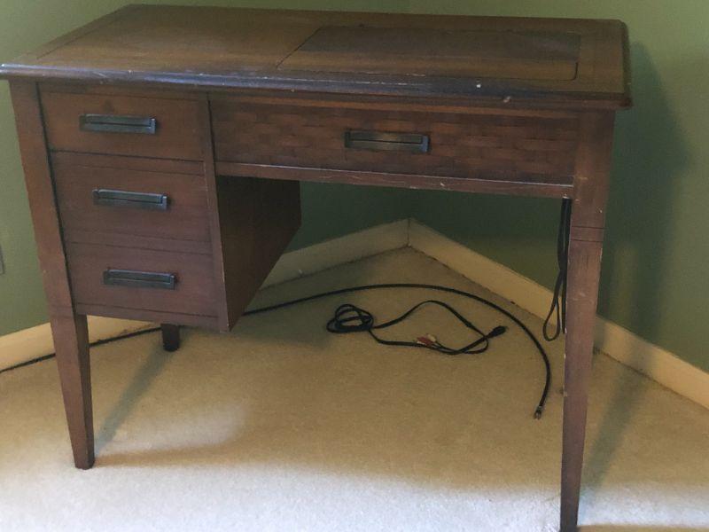 Mid Century Singer Sewing Cabinet and Table | EstateSales.org