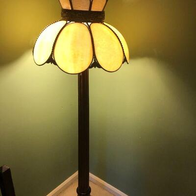 Floor Lamp with Vintage Slag Glass Lamp Shade | EstateSales.org