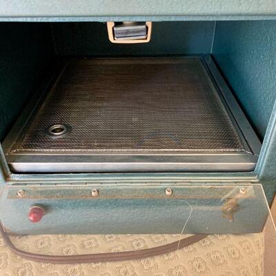 LOT 174 VINTAGE LABORATORY SCIENCE MACHINE