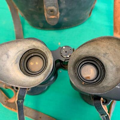 LOT 192 VINTAGE US NAVY BINOCULARS & JASON BRAND BINOCULARS LEATHER CASES