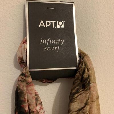 LOT 198 APT 9 INFINITY SCARF NWT
