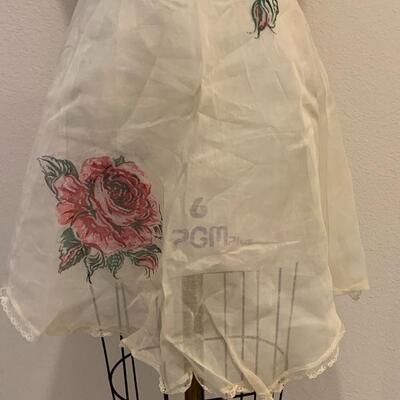 LOT 200 VINTAGE COCKTAIL APRONS HOSTESS 
