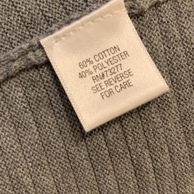 LOT 206 CROFT & BARROW ZIP FRONT GRAY SWEATER