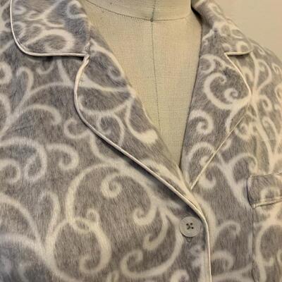 LOT 211 CROFT & BARROW SLEEPWEAR