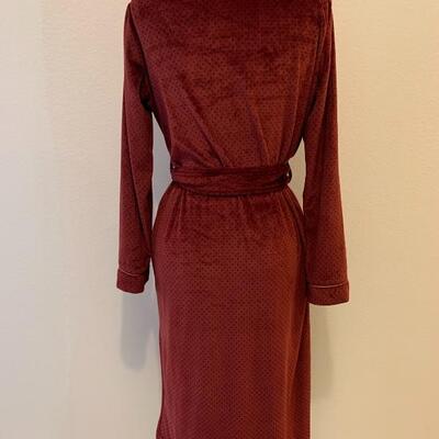 LOT 213 GILLIGAN & OMALLEY XS-S ROBE