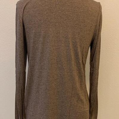 LOT 220 NWT APT 9 LONG SLEEVE SWEATER