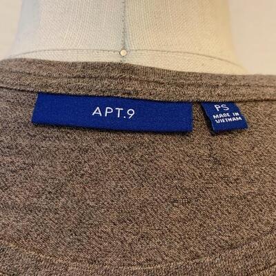 LOT 220 NWT APT 9 LONG SLEEVE SWEATER