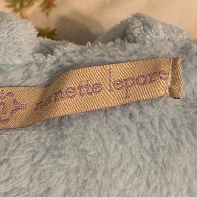 LOT 222 FLUFFY ROBE NANETTE LEPORE GIFT FOLDED