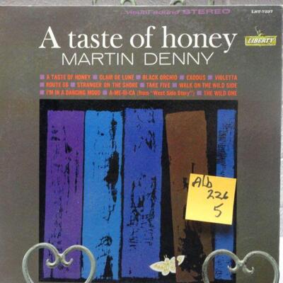 ALB226 MARTIN DENNY A TASTE OF HONEY VINTAGE ALBUM