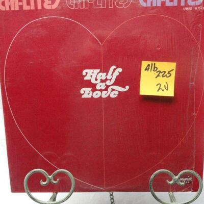 ALB225 CHI-LITES HALF A LOVE VINTAGE ALBUM