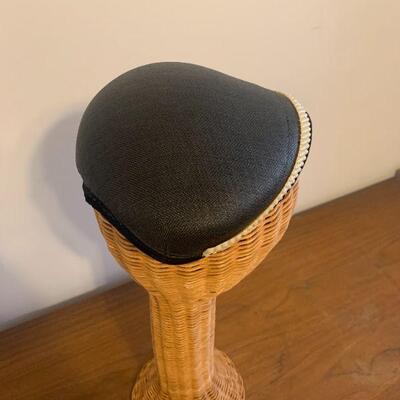 LOT 232 VINTAGE BLACK COCKTAIL HAT PEARL TRIM