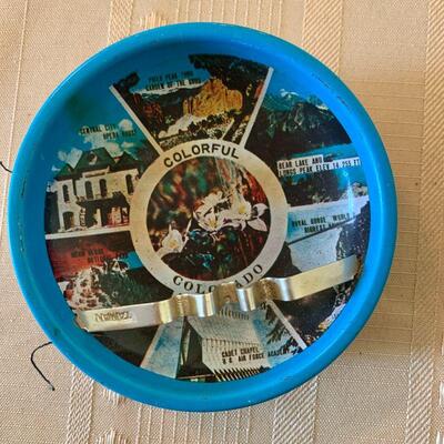LOT 241 VINTAGE STATES & ATTRACTIONS SOUVENIR ASH TRAYS & MINI PLATES