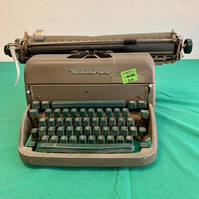 LOT 245  VINTAGE REMINGTON TYPEWRITER AS IS FOR PARTS