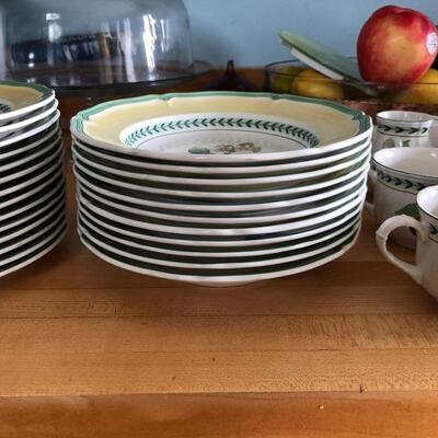 Large Villeroy & Boch French Garden Country Collection Fine China Set