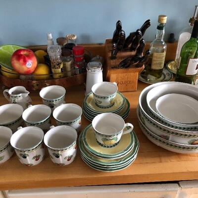 Large Villeroy & Boch French Garden Country Collection Fine China Set