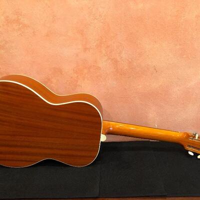 Beautiful EspaÃ±a Made in Sweden Guitar and Case