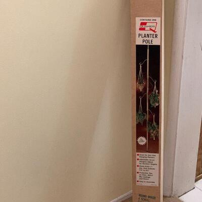 LOT 252 MCM VINTAGE NEW IN BOX TENSION PLANTER POLE FLOOR TO CEILING