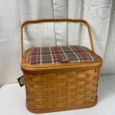 Lot# s 205 Large Sewing Basket and Contents