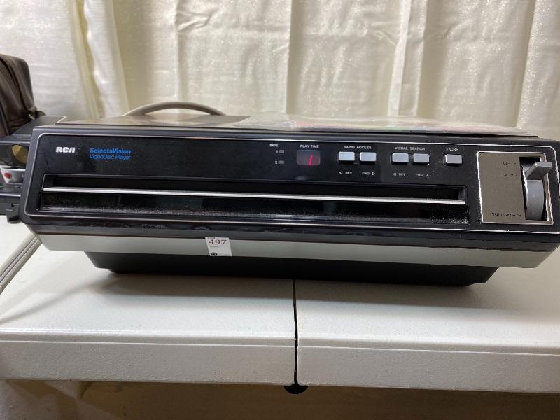 Lot 210 RCA Selectavision Video Disc Player Model SGT 100 W