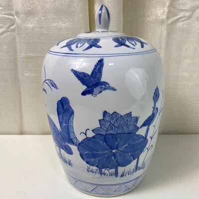 Lot# 214 Large 13â€ Chinese Chinoiserie Blue & White Ginger / Temple Jar 